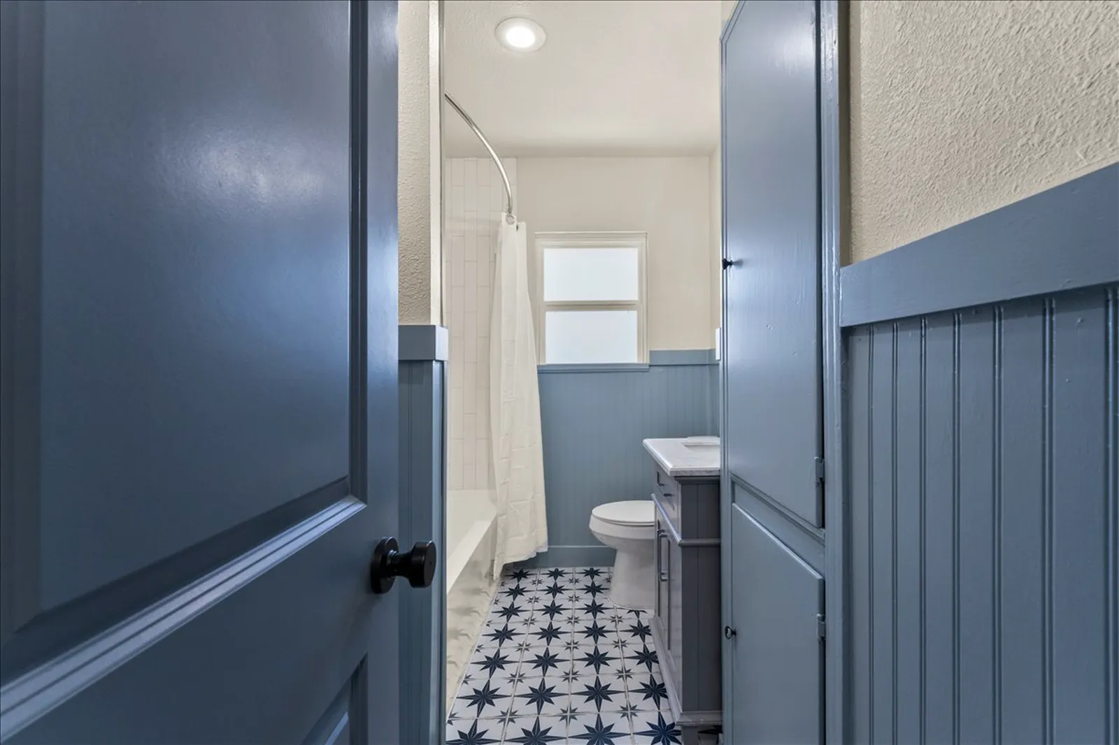 Sherman St. in Melissa guest bath after the renovation